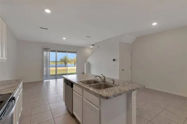 1089 BLUE JAY DR, Davenport, FL 33837