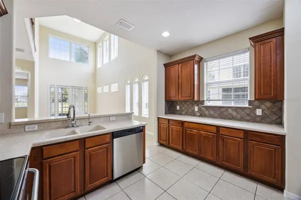 551 TERRACE SPRING DR, Orlando, FL 32828