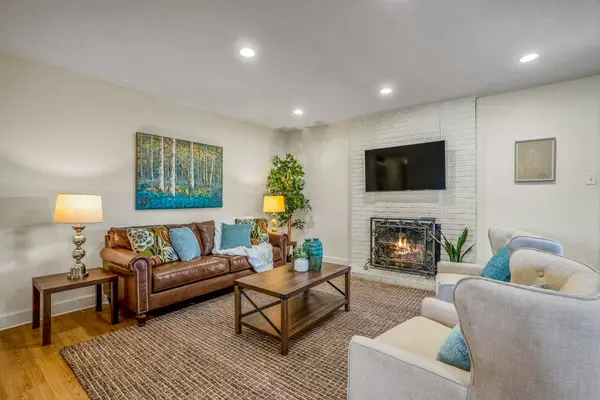 550 Bryce AVE, White Rock, NM 87547