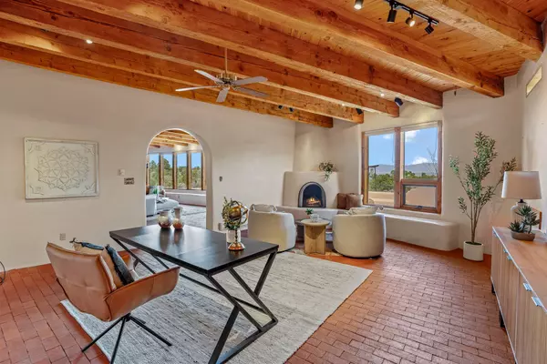 155 Piedra LOOP, White Rock, NM 87547