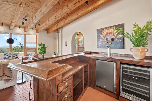 155 Piedra LOOP, White Rock, NM 87547