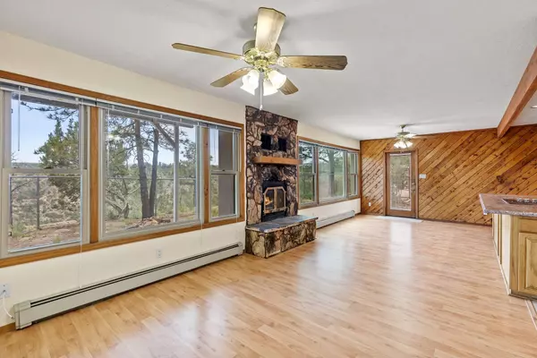 1327 San Ildefonso RD, Los Alamos, NM 87544