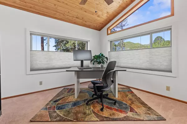 2040 47th ST, Los Alamos, NM 87544