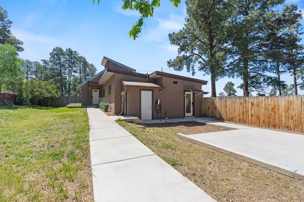 2040 47th ST, Los Alamos, NM 87544