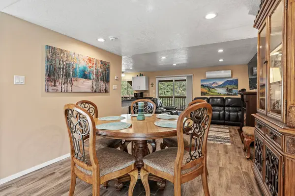 998 Alamo RD, Los Alamos, NM 87544