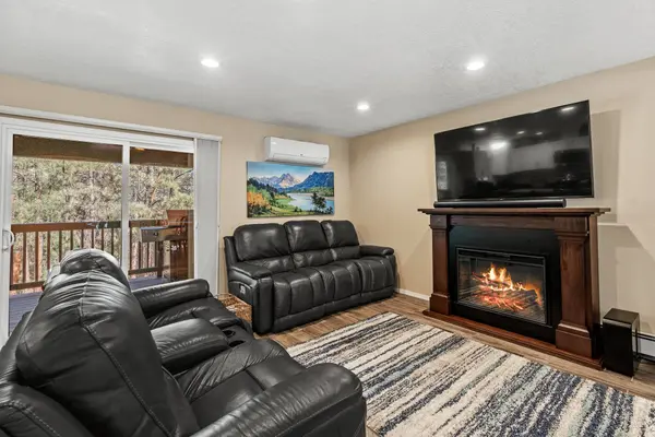 998 Alamo RD, Los Alamos, NM 87544