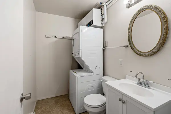 71 Park LN #B, White Rock, NM 87547