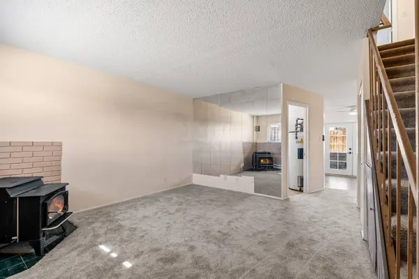 71 Park LN #B, White Rock, NM 87547