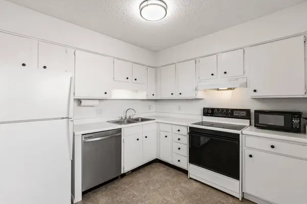 71 Park LN #B, White Rock, NM 87547