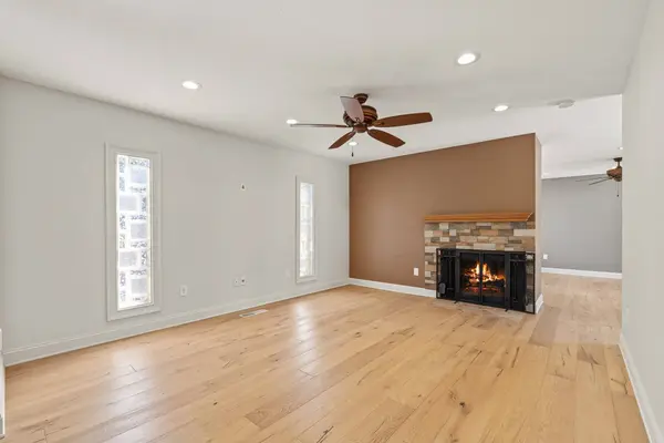 377 Cheryl CT, White Rock, NM 87547