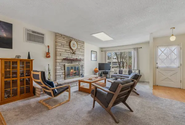 318 Mimbres DR, White Rock, NM 87547