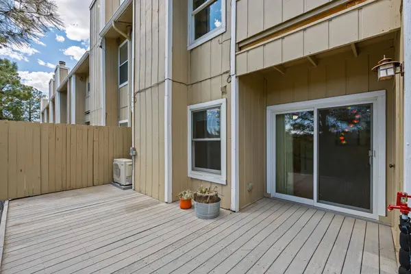 505 Oppenheimer DR #902, Los Alamos, NM 87544