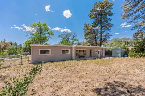 3682 Villa ST, Los Alamos, NM 87544