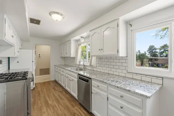3682 Villa ST, Los Alamos, NM 87544