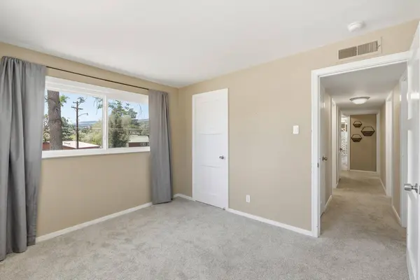 3682 Villa ST, Los Alamos, NM 87544