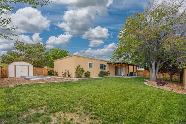 397 Connie AVE, White Rock, NM 87547
