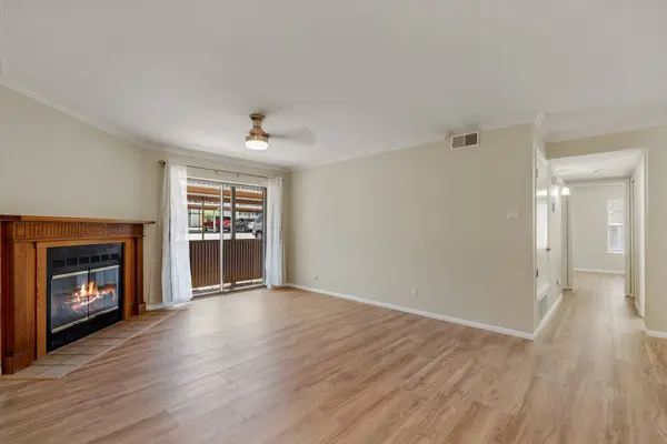 505 Oppenheimer DR #208, Los Alamos, NM 87544