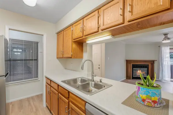505 Oppenheimer DR #208, Los Alamos, NM 87544
