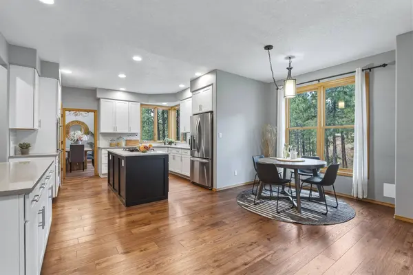 11 Primrose LN, Los Alamos, NM 87544