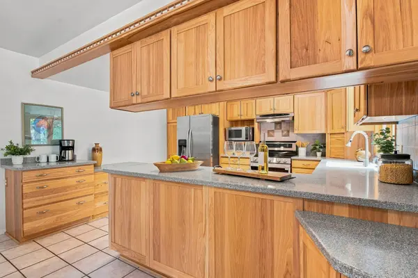 425 Ridgecrest AVE, White Rock, NM 87547