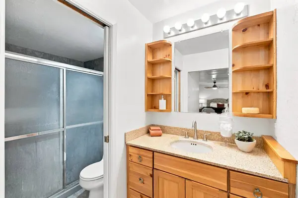 425 Ridgecrest AVE, White Rock, NM 87547