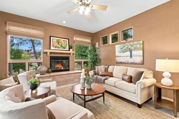 5075 Carriage House, Los Alamos, NM 87544