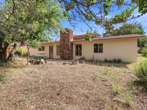 83 Granada DR, White Rock, NM 87547