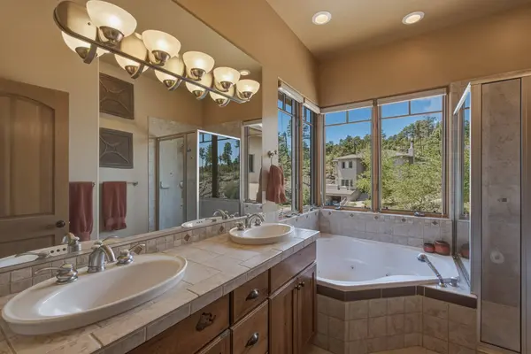 1625 Sonrisa, Los Alamos, NM 87544