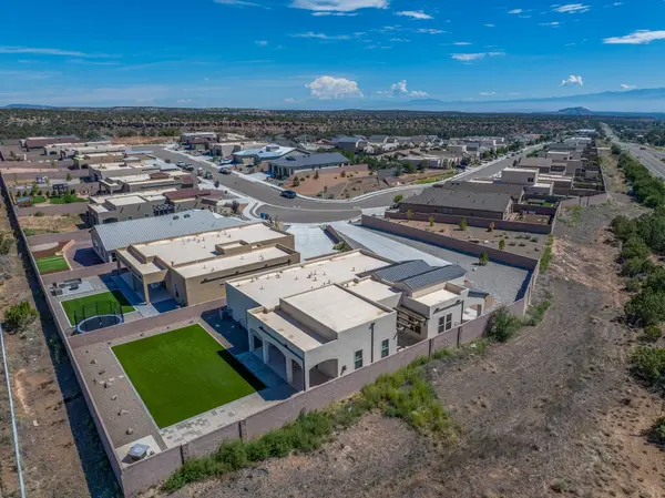 35 Confianza, White Rock, NM 87547