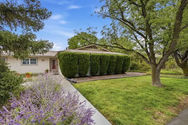117 Sherwood BLVD, White Rock, NM 87547