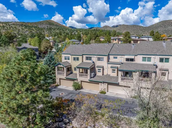 1852 Sinuoso, Los Alamos, NM 87544