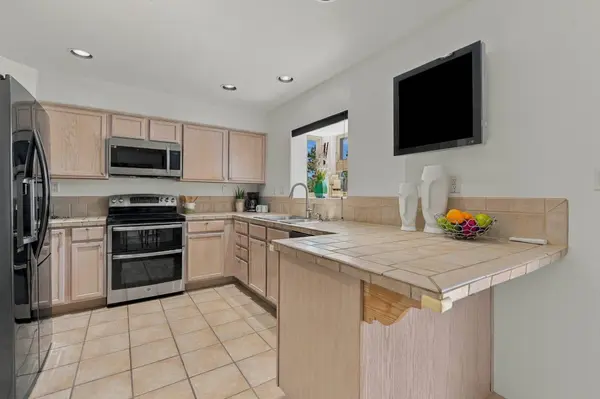 1852 Sinuoso, Los Alamos, NM 87544