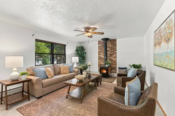 467 Pruitt AVE, White Rock, NM 87547