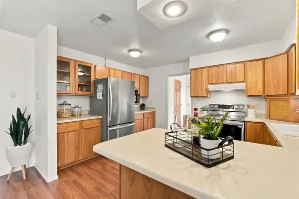 467 Pruitt AVE, White Rock, NM 87547