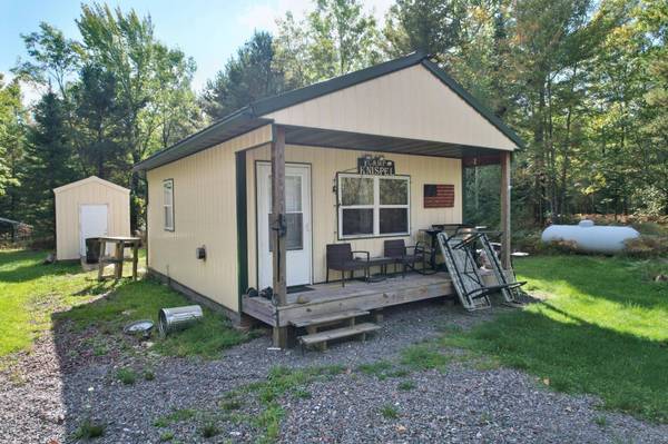 11840 TEAL RD, Trout Creek, MI 49967