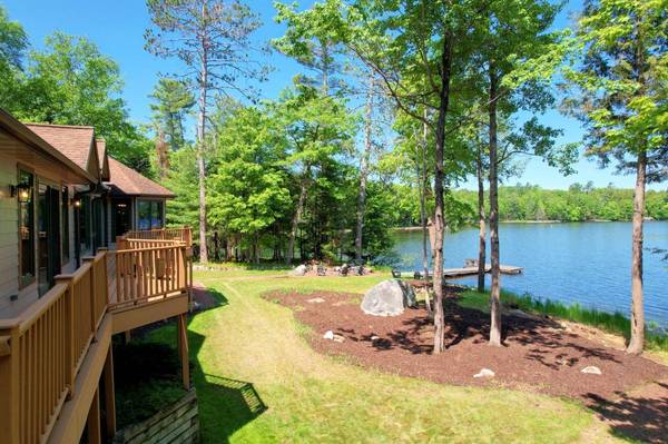 6621 EAGLESHAM RD, Three Lakes, WI 54562