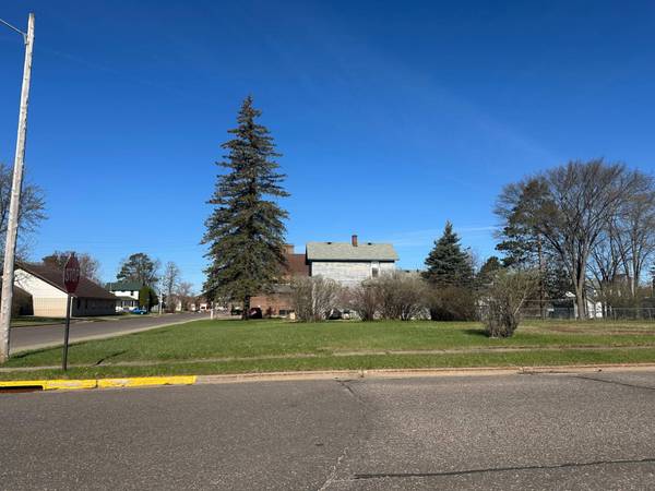 ON DIVISION ST E, Eagle River, WI 54521