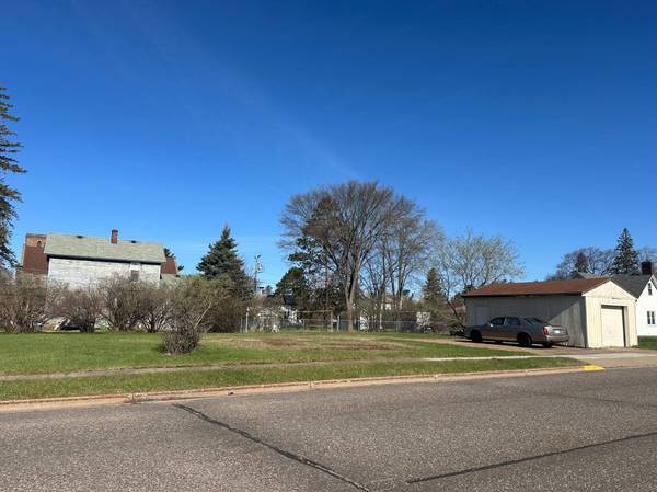 ON DIVISION ST E, Eagle River, WI 54521