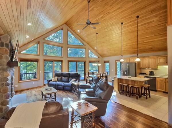 1458 GOLF VIEW RD, Eagle River, WI 54521