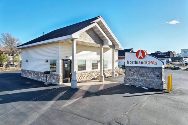 616 HWY 51, Woodruff, WI 54568