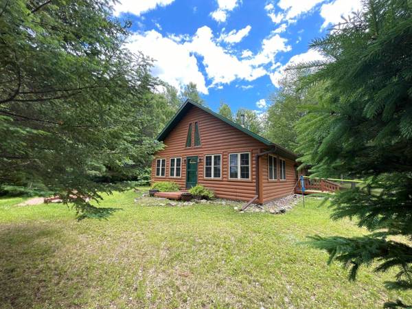 W4741 BLACK BEAR LN, Phillips, WI 54555