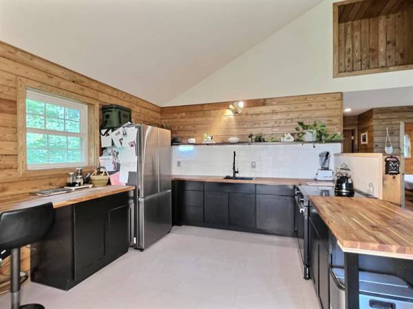 W4741 BLACK BEAR LN, Phillips, WI 54555