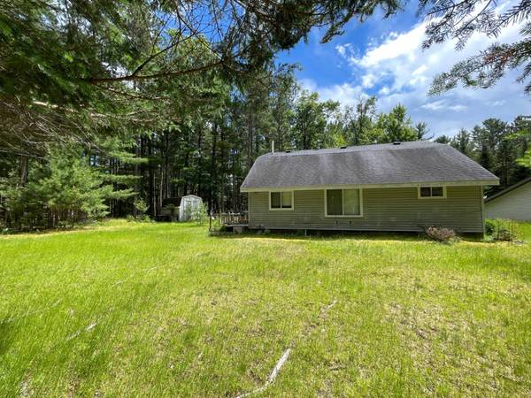 8127 RAINBOW DR E, St Germain, WI 54558