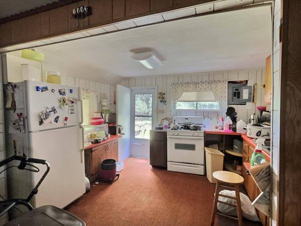 8127 RAINBOW DR E, St Germain, WI 54558