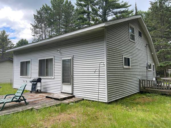 8127 RAINBOW DR E, St Germain, WI 54558