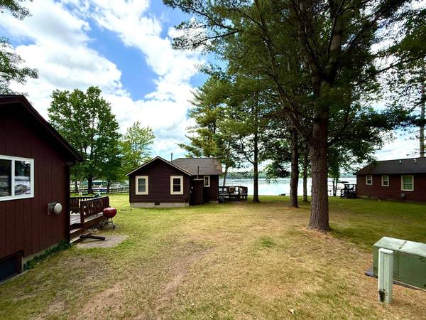 8190 LOST LAKE DR S, Saint Germain, WI 54558