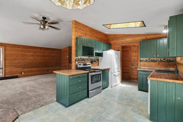 1729 APACHE TR, St Germain, WI 54558