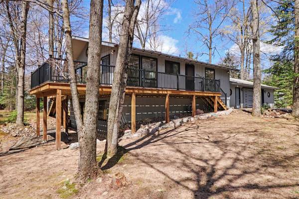 1729 APACHE TR, St Germain, WI 54558