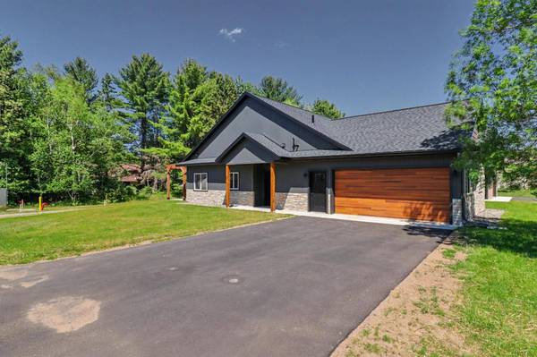 1101 AQUILA CT W, Eagle River, WI 54521