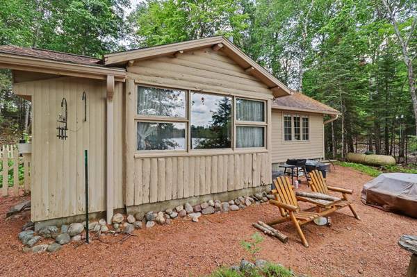 5216 ROCKY SHORE TR, Conover, WI 54519
